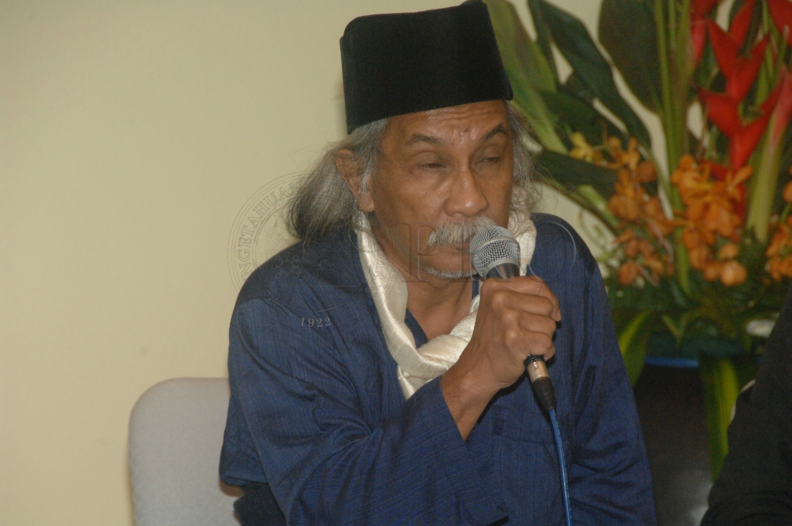 PRO 14 33 WACANA FBA 0198